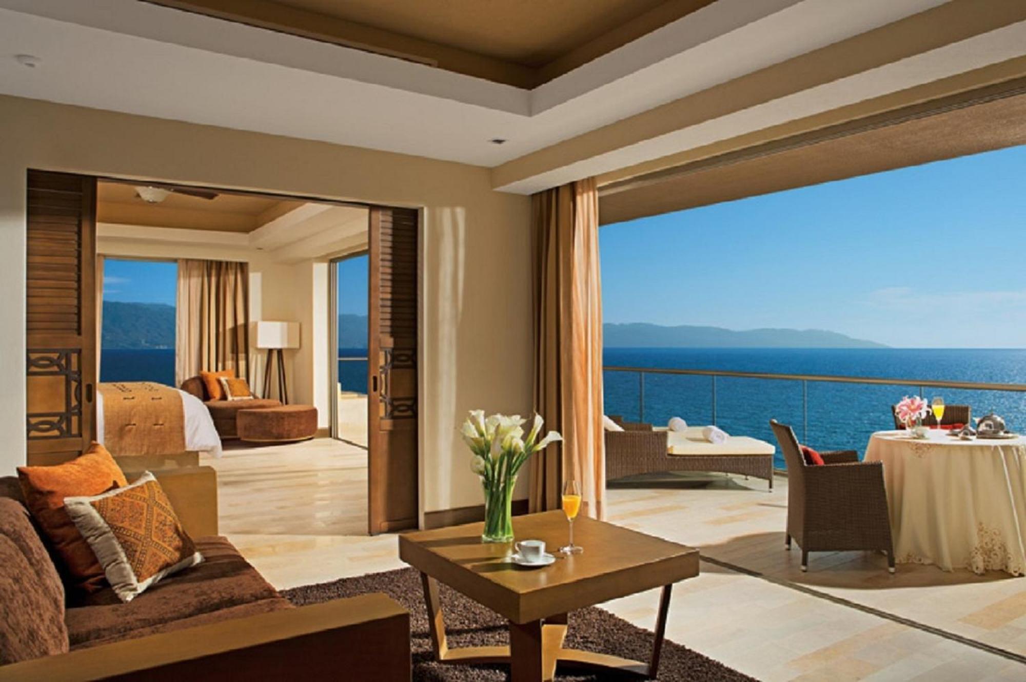 Preferred Club Master Suite Ocean Front